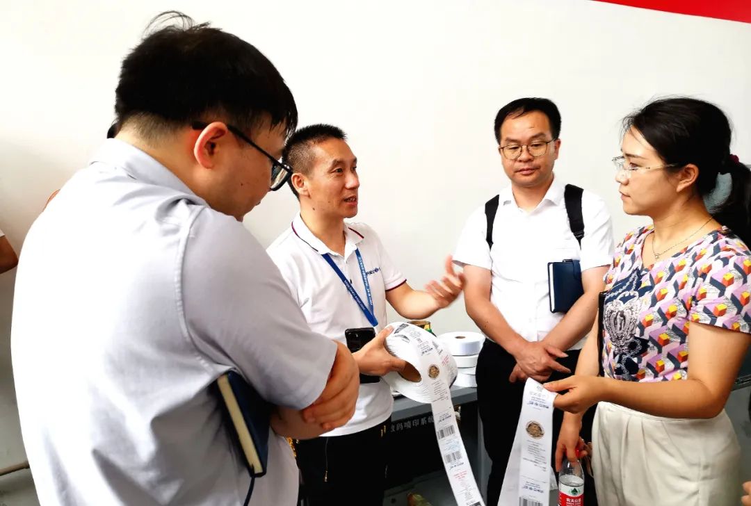 接待东莞松山湖科教局向导来我司工厂视察，指导事情！！